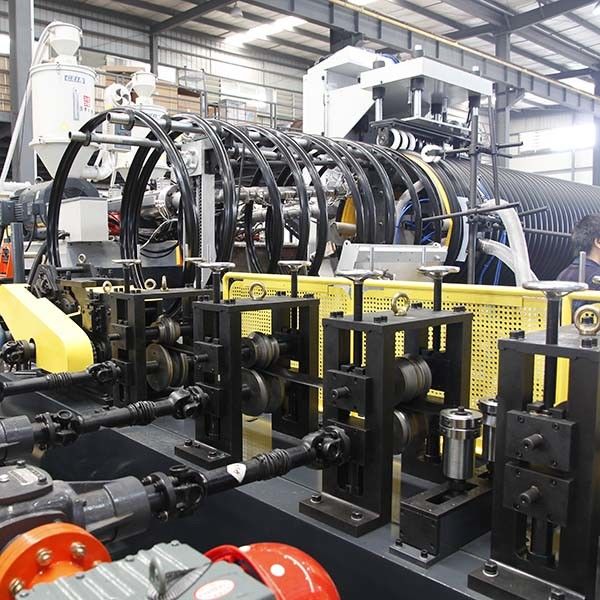 Линия высокая жесткость SN8 SN20 3000mm штранг-прессования трубы из волнистого листового металла нечистот кольца